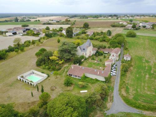 Gite Du Manoir Des Roches Saires Exterior photo